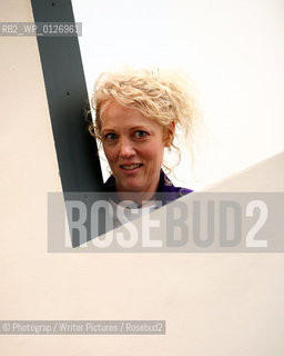 Author FIONA DUNSCOMBE..©Photograp/Writer Pictures/Rosebud2