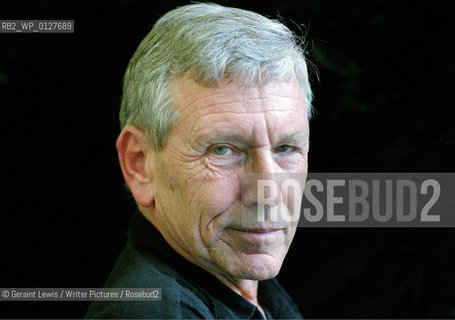 Amos Oz at the Edinburgh Book Festival 2002.....Copyright©Geraint Lewis/Writer Pictures/Rosebud2