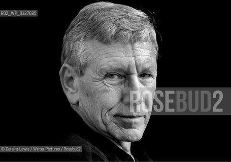 Amos Oz at the Edinburgh Book Festival 2002.....Copyright©Geraint Lewis/Writer Pictures/Rosebud2