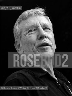 Amos Oz at the Edinburgh Book Festival 2002.....Copyright©Geraint Lewis/Writer Pictures/Rosebud2