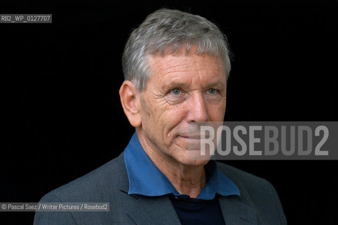 25 August 2004 - Edinburgh, UK - Israeli writer Amos Oz.at the Edinburgh International Book Festival..©Pascal Saez/Writer Pictures/Rosebud2