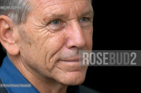 25 August 2004 - Edinburgh, UK - Israeli writer Amos Ozat the Edinburgh International Book Festival.Pa©Writer Pictures/Rosebud2