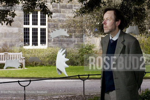 STAnza poetry festival 2010. Dennis ODriscoll in St Marys Quad in St Andrews...copyright©Dan Phillips/Writer Pictures/Rosebud2
