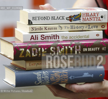 Orange Fiction Prize shortlist: L-R Sarah Waters, Hilary Man©Writer Pictures/Rosebud2