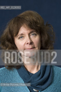 Ruth Padel,Poet .CREDIT Geraint Lewis
©Writer Pictures/Rosebud2