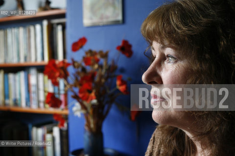 Author Janet Paisley, near Falkirk - 20 Jun 2007.© phot©Writer Pictures/Rosebud2