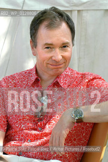 British writer Tony Parsons, author of Man and Boy.at the Edinburgh International Book Festival 2004..Copyright©Pascal Saez.Pascal Saez/Writer Pictures/Rosebud2