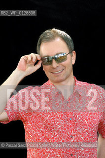 British writer Tony Parsons, author of Man and Boy.at the Edinburgh International Book Festival 2004..Copyright©Pascal Saez.Pascal Saez/Writer Pictures/Rosebud2