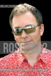 British writer Tony Parsons, author of Man and Boy.at the Edinburgh International Book Festival 2004..Copyright©Pascal Saez.Pascal Saez/Writer Pictures/Rosebud2