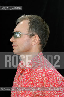 British writer Tony Parsons, author of Man and Boy.at the Edinburgh International Book Festival 2004..Copyright©Pascal Saez.Pascal Saez/Writer Pictures/Rosebud2