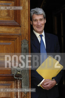 Jeremy Paxman at the Edinburgh International Television Festival, McEwan Hall, Edinburgh University, 24/08/07..©./Writer Pictures/Rosebud2