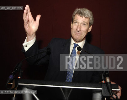 Jeremy Paxman at the Edinburgh International Television Festival, McEwan Hall, Edinburgh University, 24/08/07..©./Writer Pictures/Rosebud2