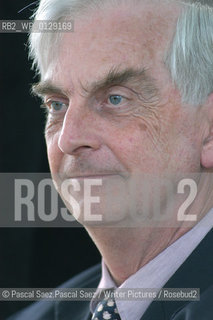 British writer and scientist Professor Hugh Pennington at the Edinburgh International Book Festival 2004...Copyright©Pascal Saez.Pascal Saez/Writer Pictures/Rosebud2