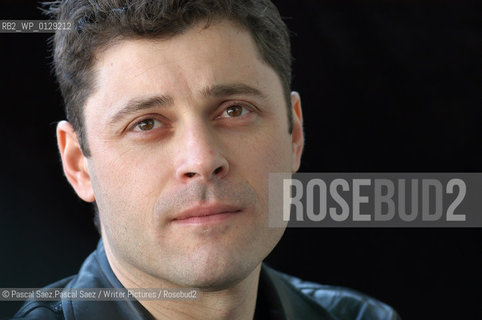 Australian writer Elliot Perlman, author of Seven Types of Ambiguity at the Edinburgh International Book Festival 2004..Copyright©Pascal Saez.Pascal Saez/Writer Pictures/Rosebud2