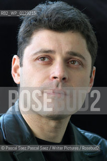 Australian writer Elliot Perlman, author of Seven Types of Ambiguity at the Edinburgh International Book Festival 2004..Copyright©Pascal Saez.Pascal Saez/Writer Pictures/Rosebud2