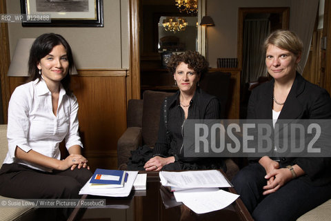 Canadian Psychologist, Writer and Journalist Susan Pinker photographed at Channings Hotel Edinburgh to accompany an interview by Katya Timms and Samiha Shafy for Der Spiegel, Germany .31/08/2008..Copyright©Susie Lowe/Writer Pictures/Rosebud2