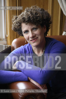 Canadian Psychologist, Writer and Journalist Susan Pinker photographed at Channings Hotel Edinburgh to accompany an interview by Katya Timms and Samiha Shafy for Der Spiegel, Germany .31/08/2008..Copyright©Susie Lowe/Writer Pictures/Rosebud2