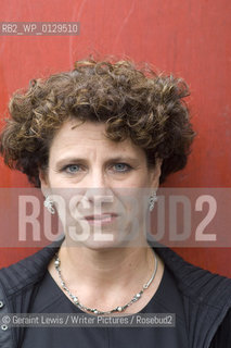 Susan Pinker..Copyright©Geraint Lewis/Writer Pictures/Rosebud2