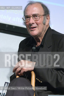 Nobel Prize-winning playwright and poet Harold Pinter at the Edinburgh International Book Festival...Copyright©Pascal Saez/Writer Pictures/Rosebud2