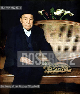 Spanish / Catalonian Writer and Journalist Josep Pla photographed at home near the end of his life..8/3/1897 -  23/4/1981..Copyright©Album/Writer Pictures/Rosebud2