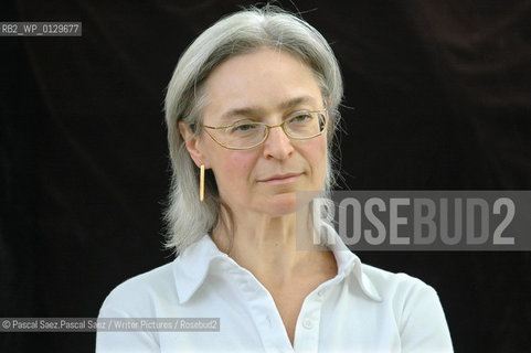 Russian journalist and writer Anna Politkovskaya, author of Putins Russia.at the Edinburgh International Book Festival 2005..She is a fierce critic of the war in Chechnya and of the current Russian regime...Copyright©Pascal Saez.Pascal Saez/Writer Pictures/Rosebud2
