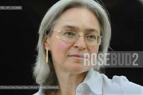 Russian journalist and writer Anna Politkovskaya, author of Putins Russia.at the Edinburgh International Book Festival 2005..She is a fierce critic of the war in Chechnya and of the current Russian regime...Copyright©Pascal Saez.Pascal Saez/Writer Pictures/Rosebud2