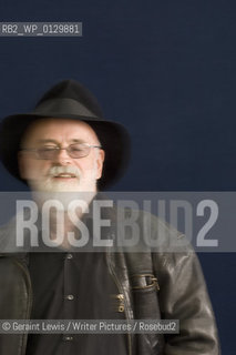 Terry Pratchett..Copyright©Geraint Lewis/Writer Pictures/Rosebud2