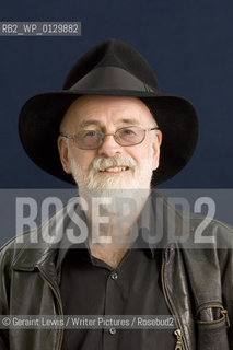Terry Pratchett..Copyright©Geraint Lewis/Writer Pictures/Rosebud2