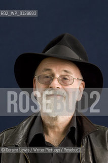 Terry Pratchett..Copyright©Geraint Lewis/Writer Pictures/Rosebud2