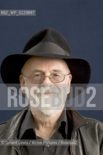 Terry Pratchett..Copyright©Geraint Lewis/Writer Pictures/Rosebud2