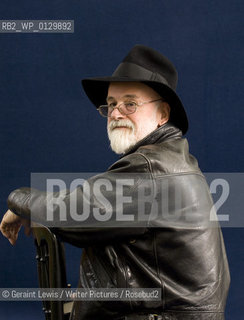 Terry Pratchett..Copyright©Geraint Lewis/Writer Pictures/Rosebud2