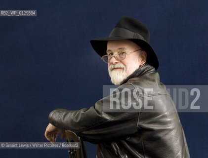 Terry Pratchett..Copyright©Geraint Lewis/Writer Pictures/Rosebud2