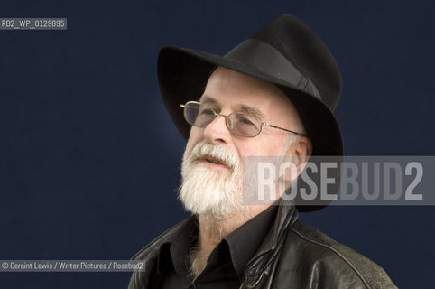 Terry Pratchett..Copyright©Geraint Lewis/Writer Pictures/Rosebud2
