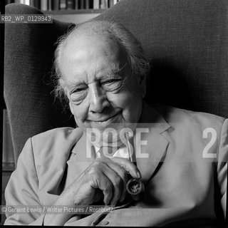 Richard Price, Novelist and oscar nominated writer of The Colour of Money, Clockers and episode writer for Television show The Wire at The Edinburgh International Book Festival 2009 ..Copyright©Geraint Lewis/Writer Pictures/Rosebud2