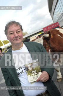 Chrissie Hynde joins author Ranchor Prime to launch Cows and the Earth: A Story of Kinder Dairy Farming ..copyright©Roger Parkes/Writer Pictures/Rosebud2