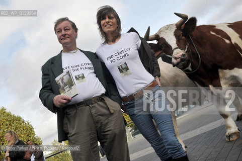 Chrissie Hynde joins author Ranchor Prime to launch Cows and the Earth: A Story of Kinder Dairy Farming ..copyright©Roger Parkes/Writer Pictures/Rosebud2