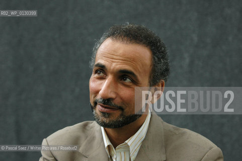 Writer and commentator on Islam Tariq Ramadan, author of The Messenger, here at the Edinburgh International Book Festival 2007. ..Copyright©Pascal Saez/Writer Pictures/Rosebud2