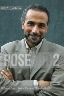 Writer and commentator on Islam Tariq Ramadan, author of The Messenger, here at the Edinburgh International Book Festival 2007. ..Copyright©Pascal Saez/Writer Pictures/Rosebud2