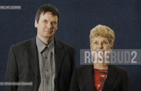 Ruth Rendell with Ian Rankin at the Edinburgh Book Festival, 15/08/07..©/Writer Pictures/Rosebud2