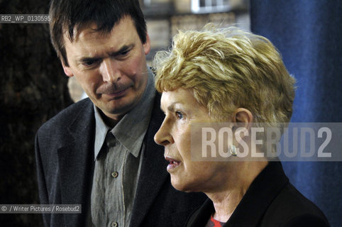 Ruth Rendell with Ian Rankin at the Edinburgh Book Festival, 15/08/07..©/Writer Pictures/Rosebud2