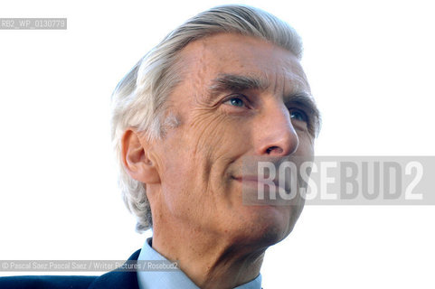 British writer and astronomer  Professor Martin Rees, who holds the honorary title of Astronomer Royal,at the Edinburgh International Book Festival 2003..                                                 .copyright©Pascal Saez.Pascal Saez/Writer Pictures/Rosebud2