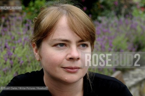 Imogen Robertson. Author and winner of the Daily Telegraph Novel of the Year 2007 and author of four books. June 2010..copyright©Stuart Clarke/Writer Pictures/Rosebud2