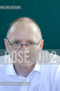 James Robertson Scottish  Writer shortlisted for the Booker Prize 2006. His new novel is©Writer Pictures/Rosebud2