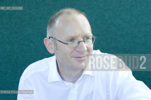 James Robertson Scottish  Writer shortlisted for the Booker Prize 2006. His new novel is©Writer Pictures/Rosebud2