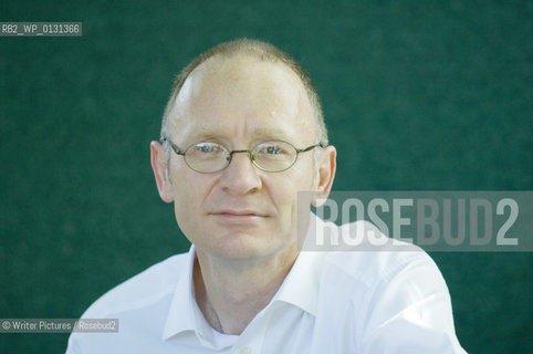 James Robertson Scottish  Writer shortlisted for the Booker Prize 2006. His new novel is©Writer Pictures/Rosebud2