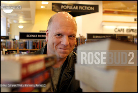 Peter Robinson.copyright©Dan Callister/Writer Pictures/Rosebud2