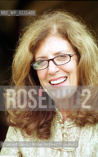 Anita Roddick of Bodyshop at the Edinburgh Book Festival 2001.....Copyright©Geraint Lewis/Writer Pictures/Rosebud2