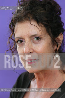 British Environmental and Peace activist and writer Anita Roddick, former Head of The Body Shop chain of beauty shops. Here at the Edinburgh International Book Festival 2004...Copyright©Pascal Saez.Pascal Saez/Writer Pictures/Rosebud2