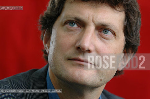 Writer and journalist David Rose at the Edinburgh International Book Festival 2005...Copyright©Pascal Saez.Pascal Saez/Writer Pictures/Rosebud2
