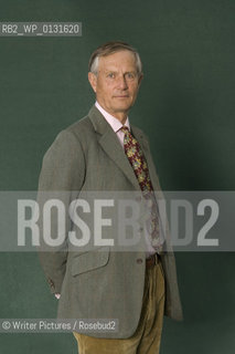 General Sir Michael Rose at The Edinburgh Book Festival  20/8/2007. CREDIT G©Writer Pictures/Rosebud2